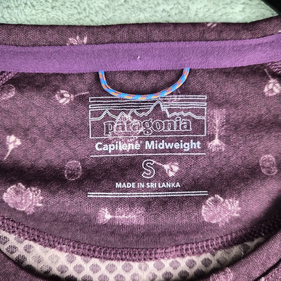 Patagonia Top Womens Small Burgundy Patterned Capalene Midweight Base Layer - Picture 10 of 13